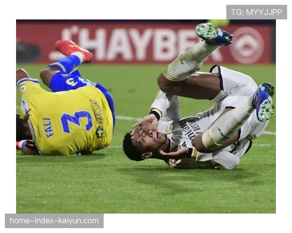 贝林厄姆伪九号角色成效明显 成为皇马进攻体系关键一环